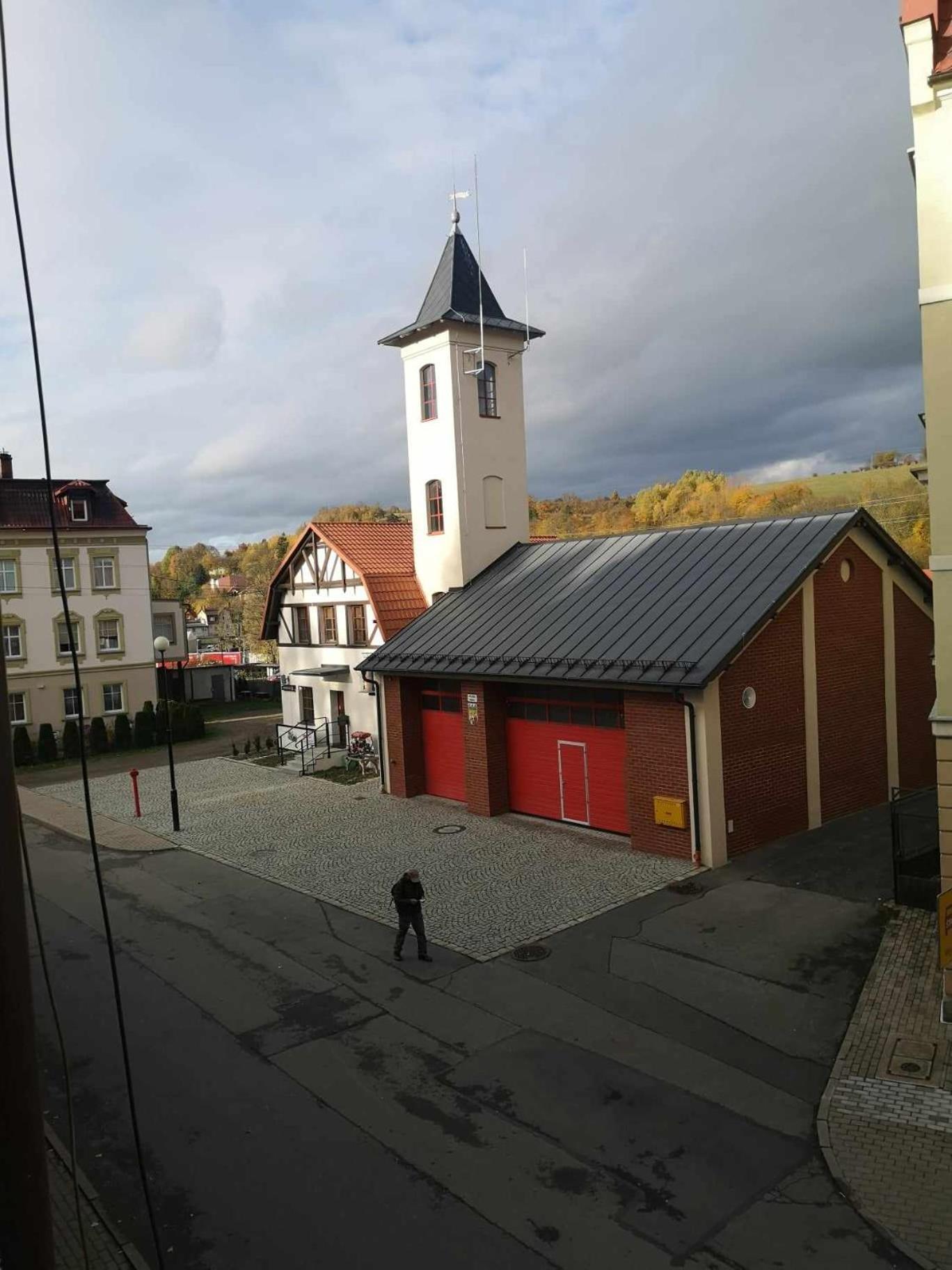 Komfortowy Apartament U Baltazara Lägenhet Duszniki Zdrój Exteriör bild